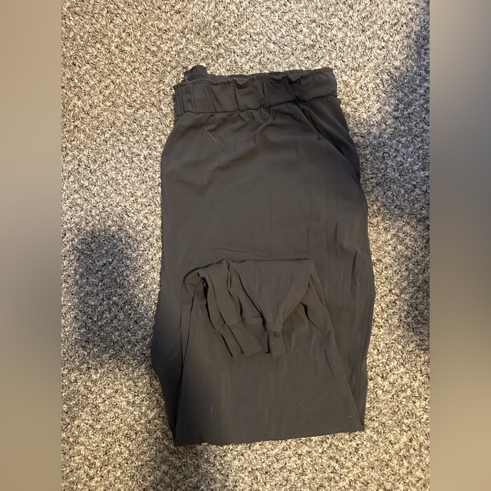 Charcoal grey lululemon stretch high rise jogger